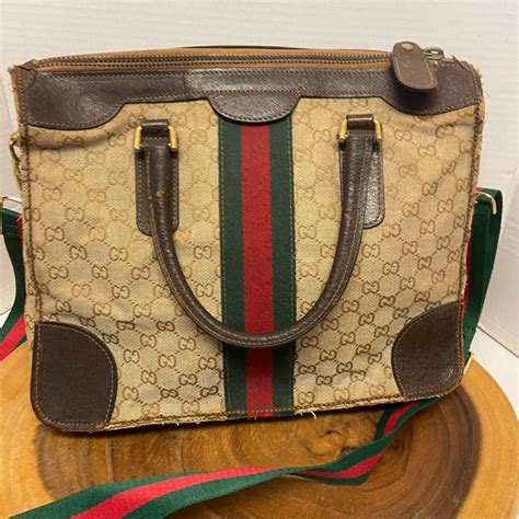 gucci zipper pouch